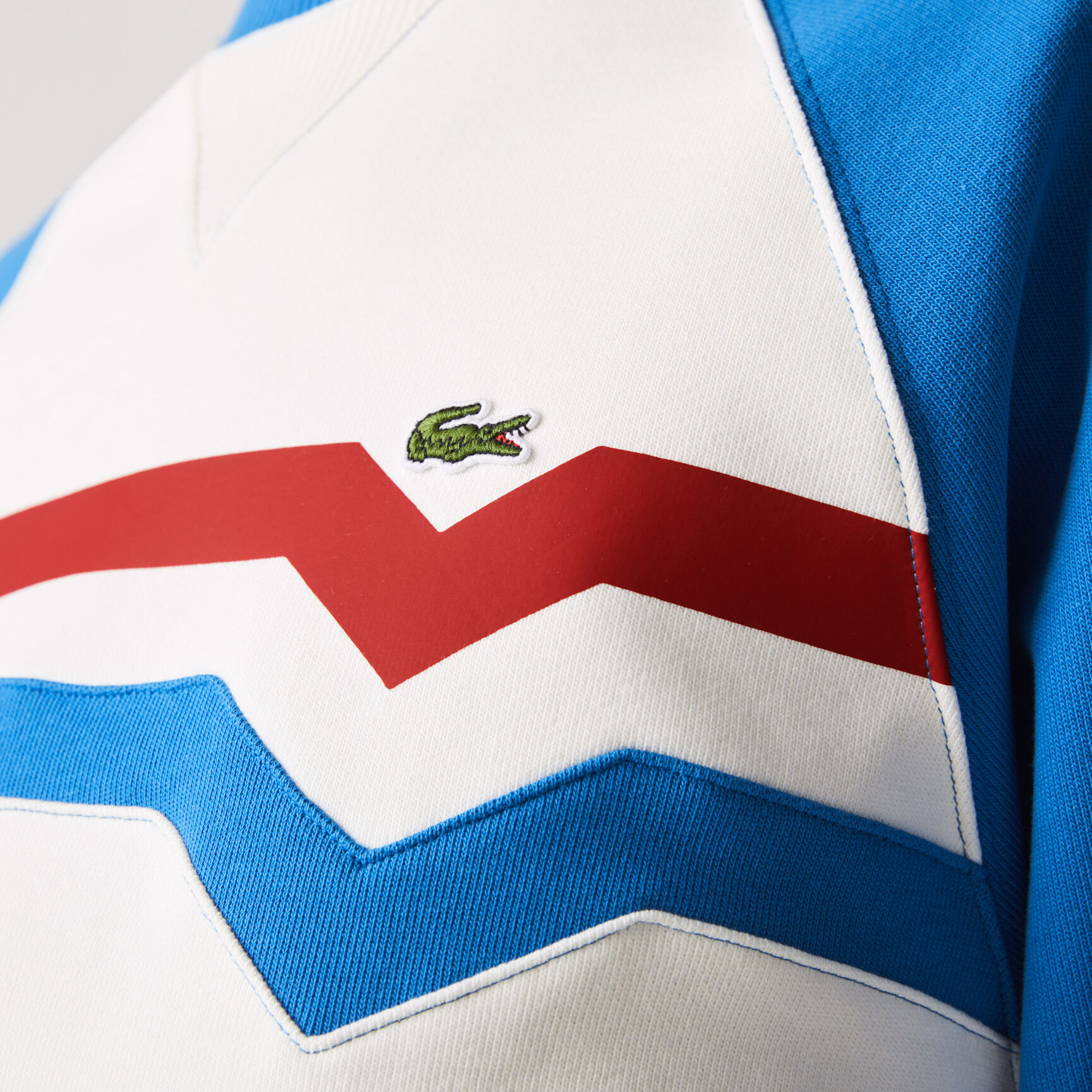 سويت شيرت رجالي مصنوع في فرنسا بقصة ضيقة من الصوف الملون