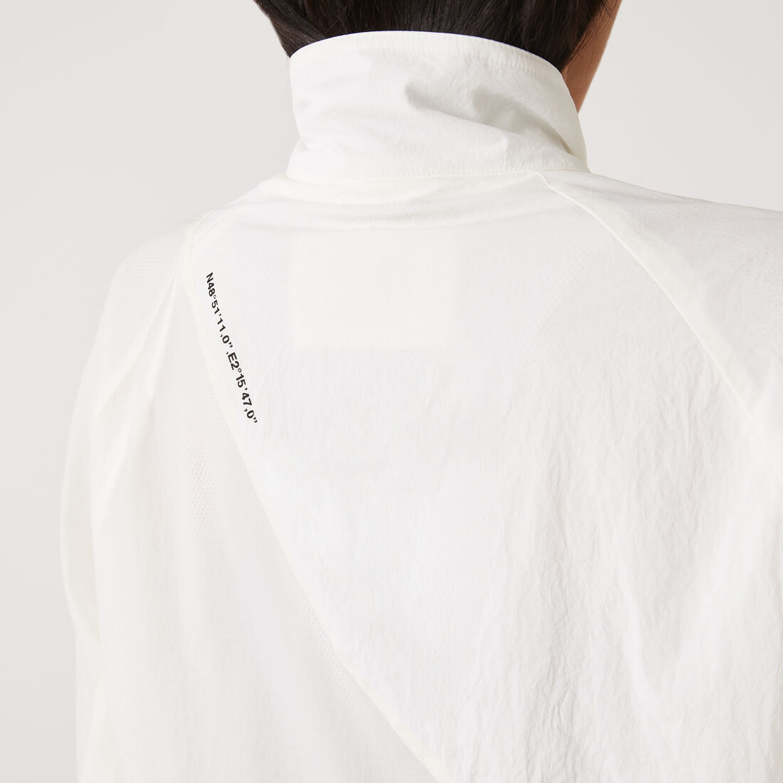 جاكيت لاكوست نايلون ببطانة شبكية للنساء جاكيت لاكوست نايلون ببطانة شبكية للنساء