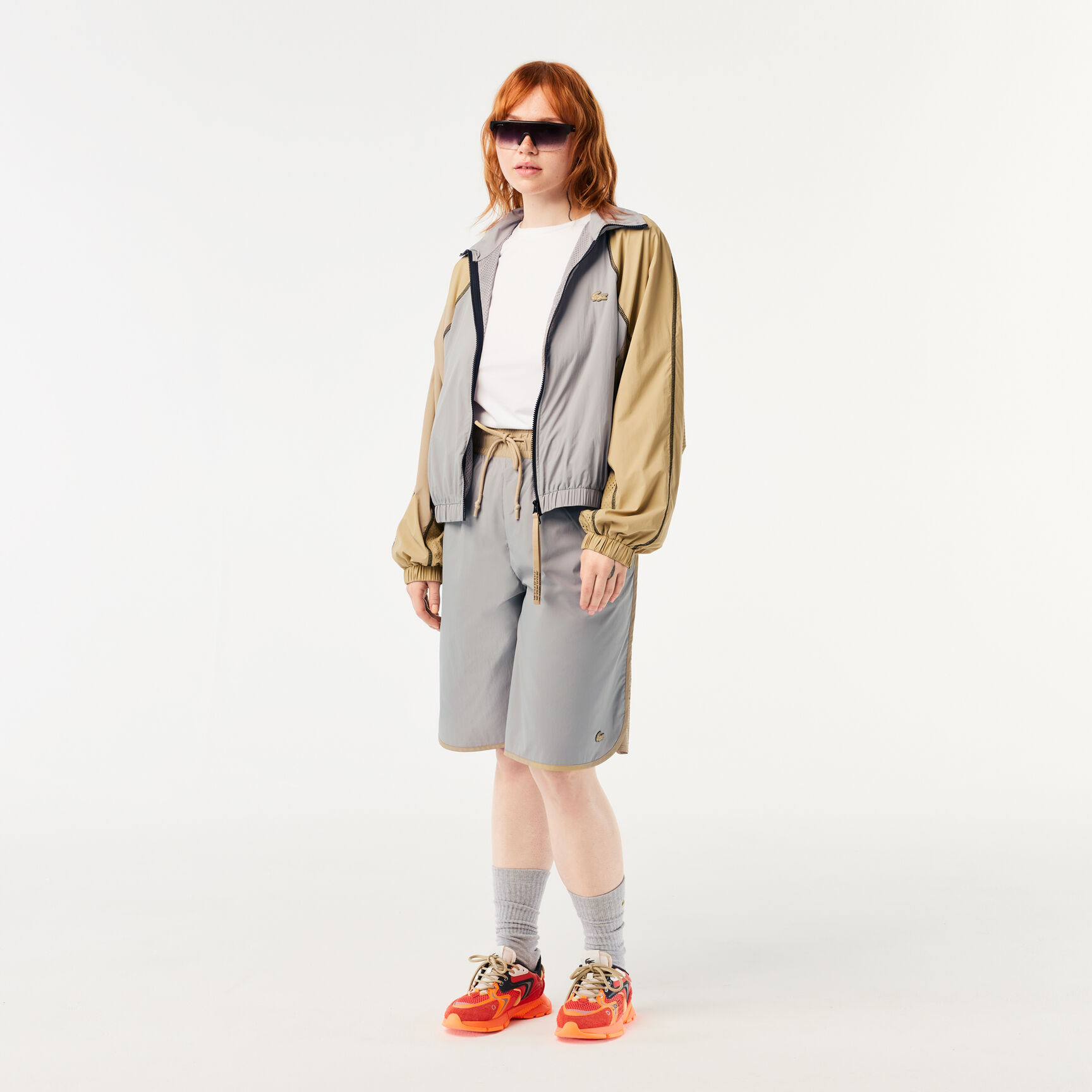 شورت برمودا لاكوست تفتا بلونين للنساء شورت برمودا لاكوست تفتا بلونين للنساء