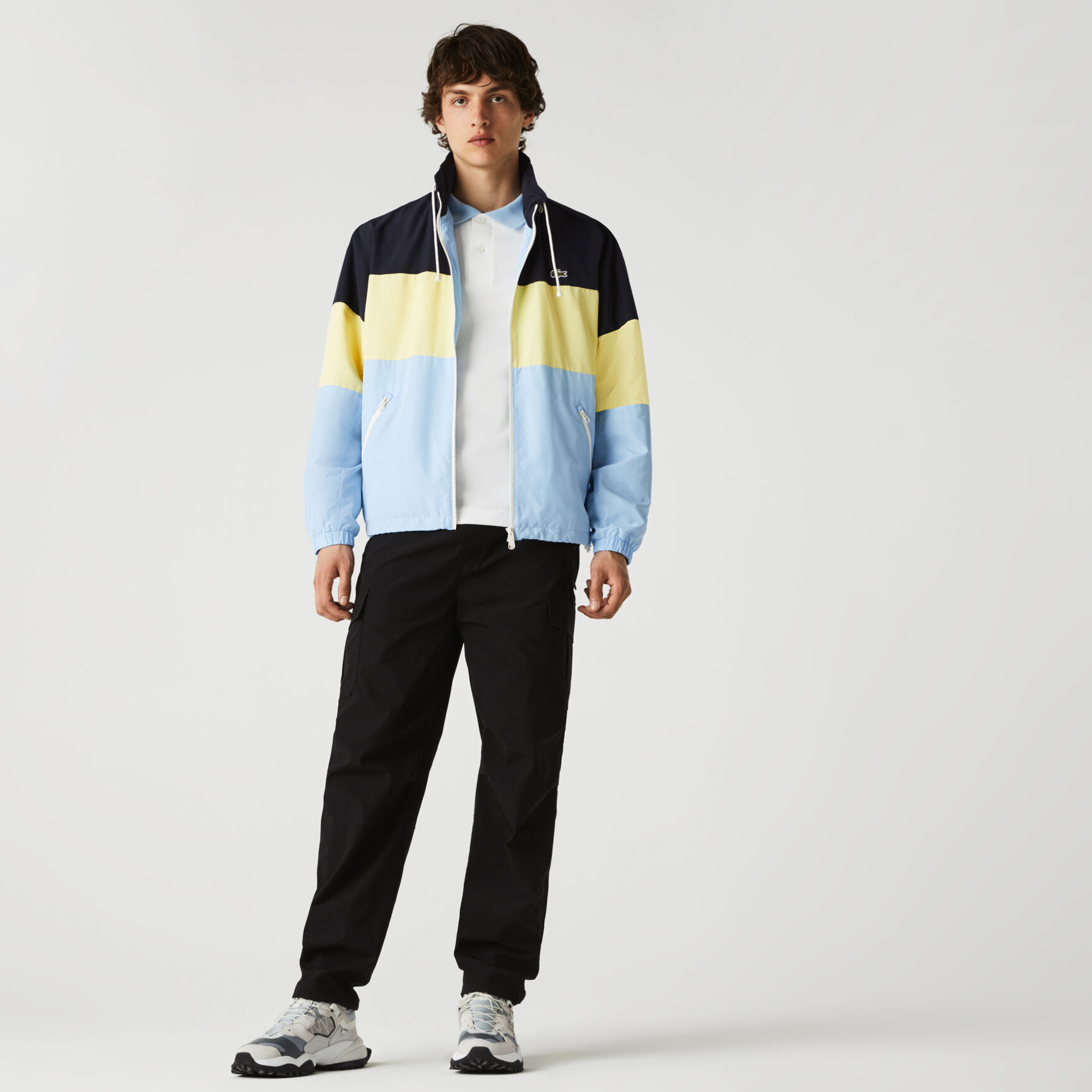 بنطلون كارغو ذو تصميم مريح للرجال بنطلون كارغو ذو تصميم مريح للرجال