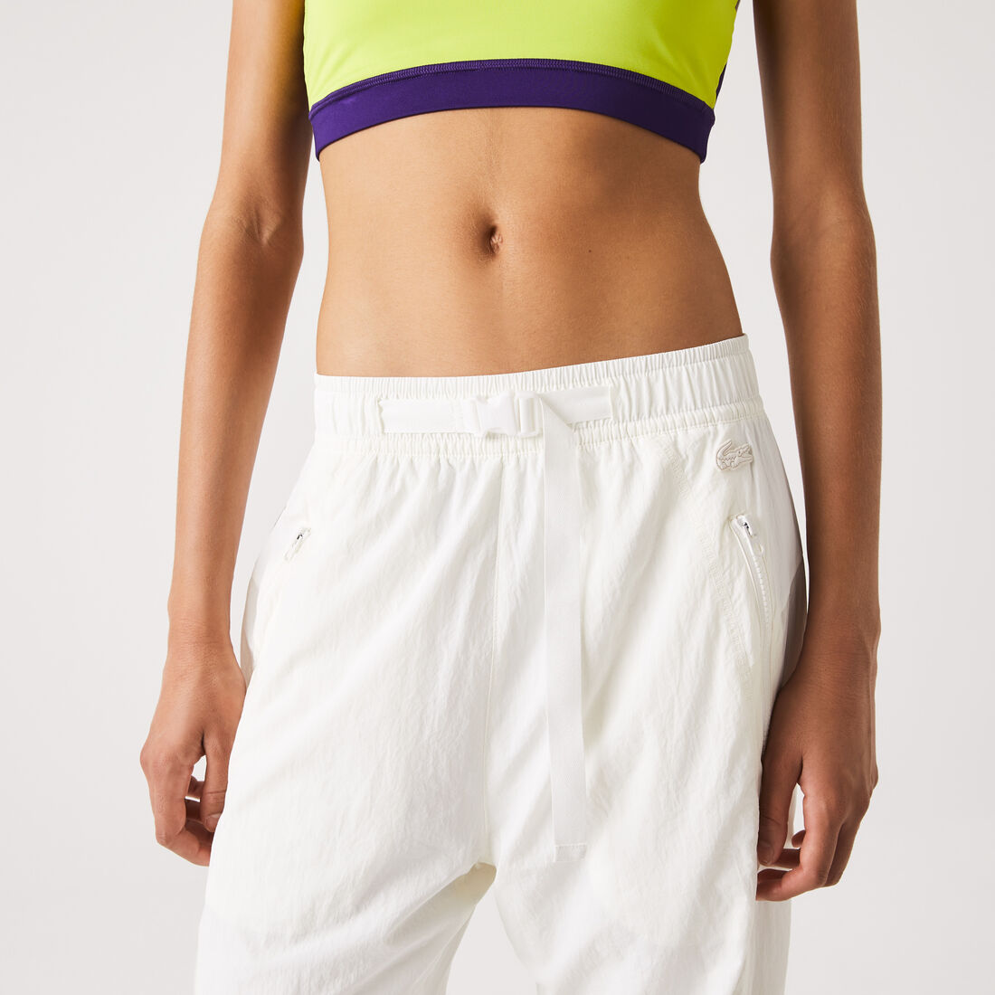 بنطال رياضي لاكوست بطبعة مستوحاة من عالم البحار للنساء بنطال رياضي لاكوست بطبعة مستوحاة من عالم البحار للنساء