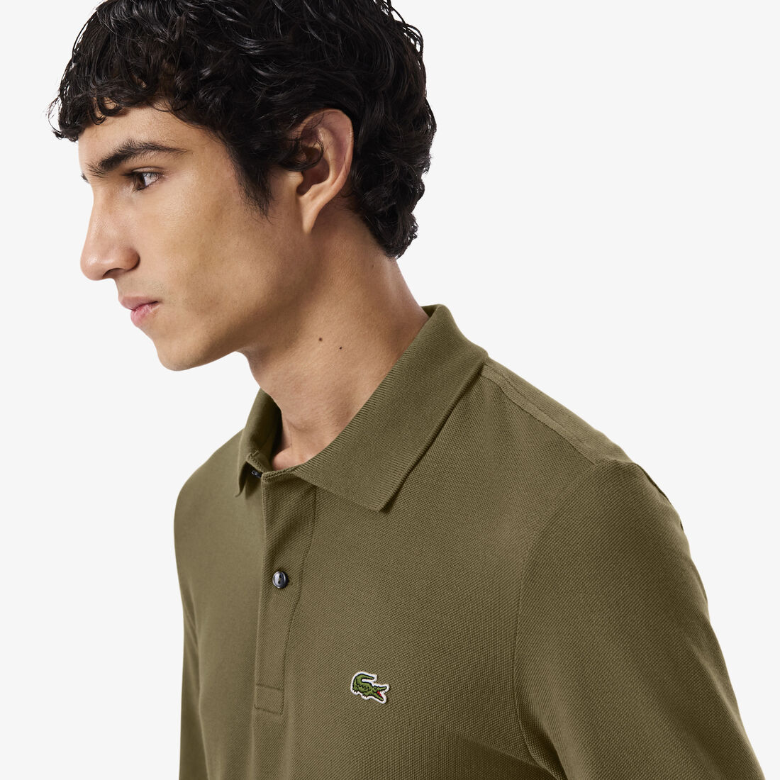 قميص بولو بقصّة ضيقة L.12.12 بأكمام طويلة Slim Fit L.12.12 Long Sleeved Polo Shirt - PH4013-00-E9F