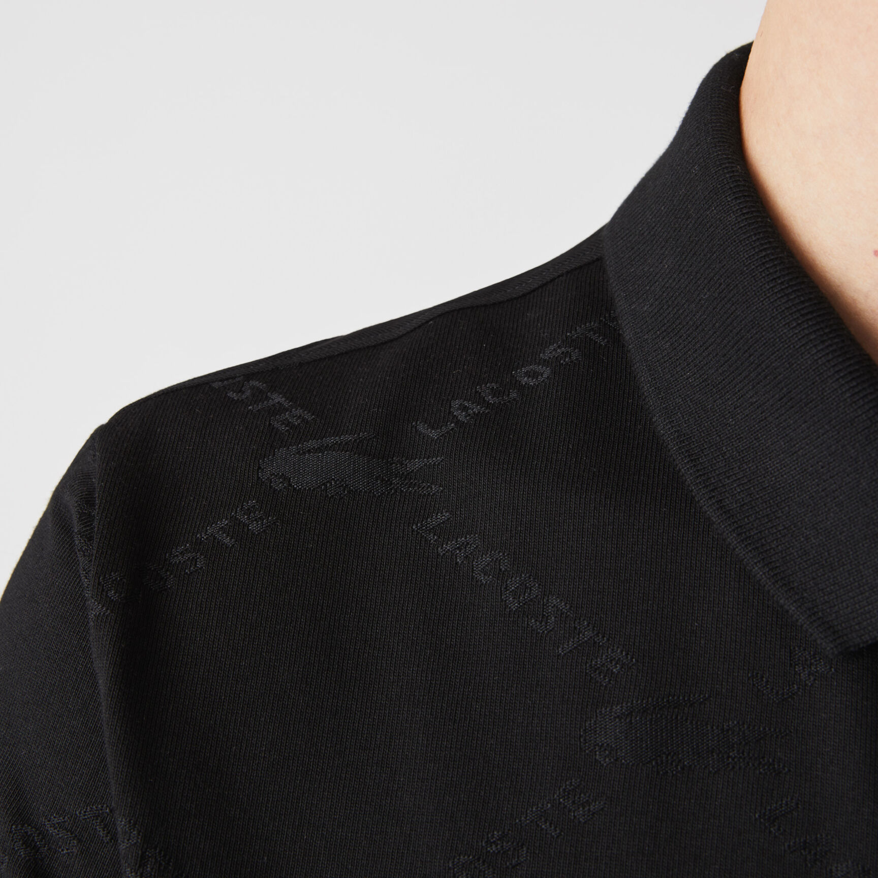 قميص بولو بأنماط مونوغرام وقصة اعتيادية مجموعة Lacoste LIVE للرجال قميص بولو بأنماط مونوغرام وقصة اعتيادية مجموعة Lacoste LIVE للرجال