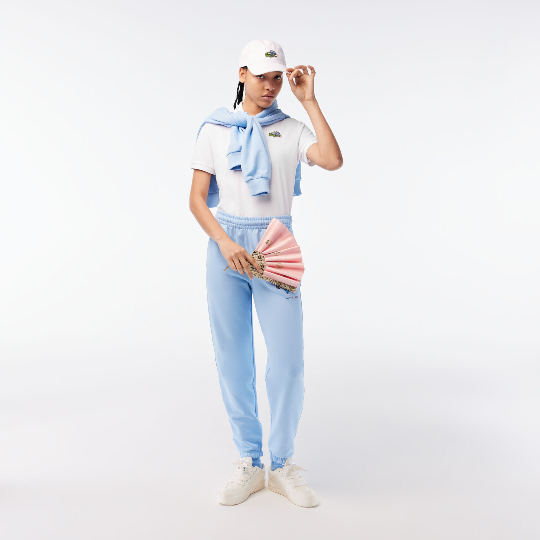 تيشيرت بولو بطبعة تمساح للنساء مجموعة Lacoste x Netflix