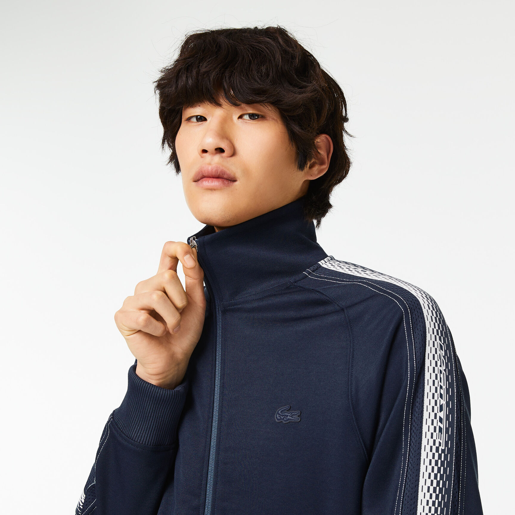 سويت شيرت لاكوست بيكيه بياقة عالية وسحّاب للرجال سويت شيرت لاكوست بيكيه بياقة عالية وسحّاب للرجال