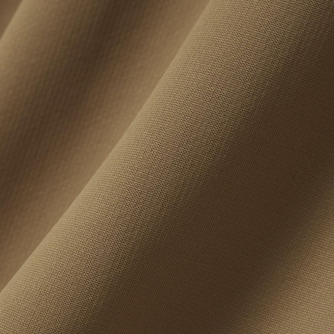 قميص بولو رانوي باديج ساتان كبير الحجم Runway Badge Accent Oversized Satin Polo Shirt - PH3705-00-SIX