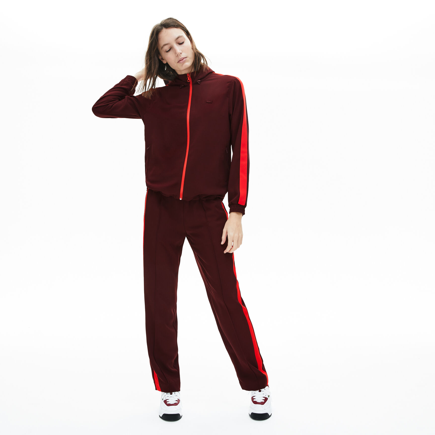 Women’s Hooded Zip Sweatshirt Women’s Hooded Zip Sweatshirt