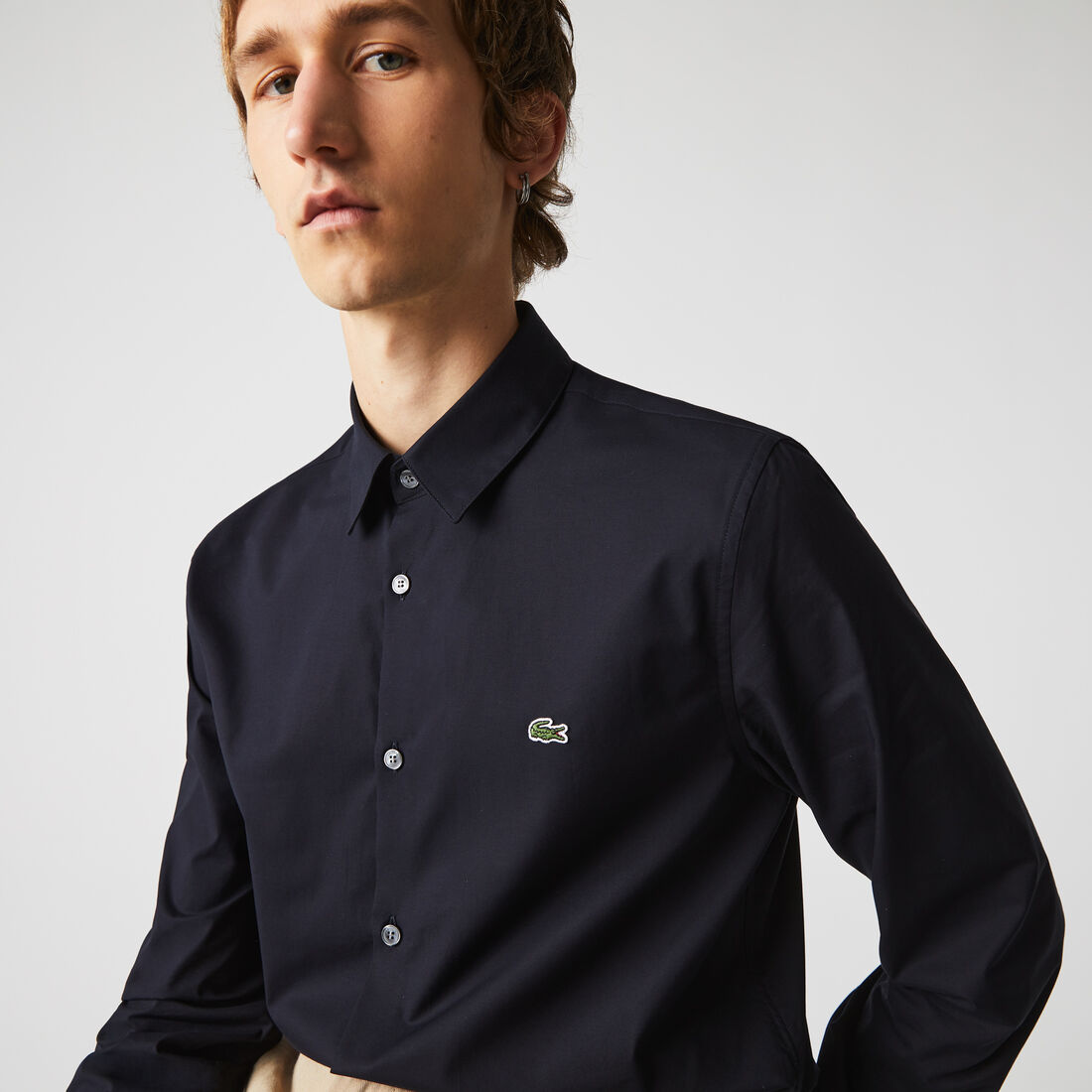 قميص قطن بوبلين مطاطي بقصة ضيقة للرجال قميص قطن بوبلين مطاطي بقصة ضيقة للرجال