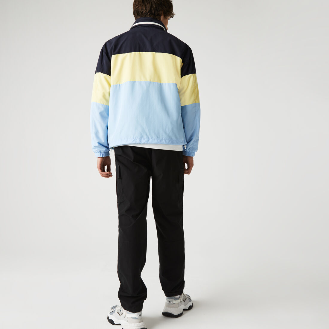 بنطلون كارغو ذو تصميم مريح للرجال بنطلون كارغو ذو تصميم مريح للرجال