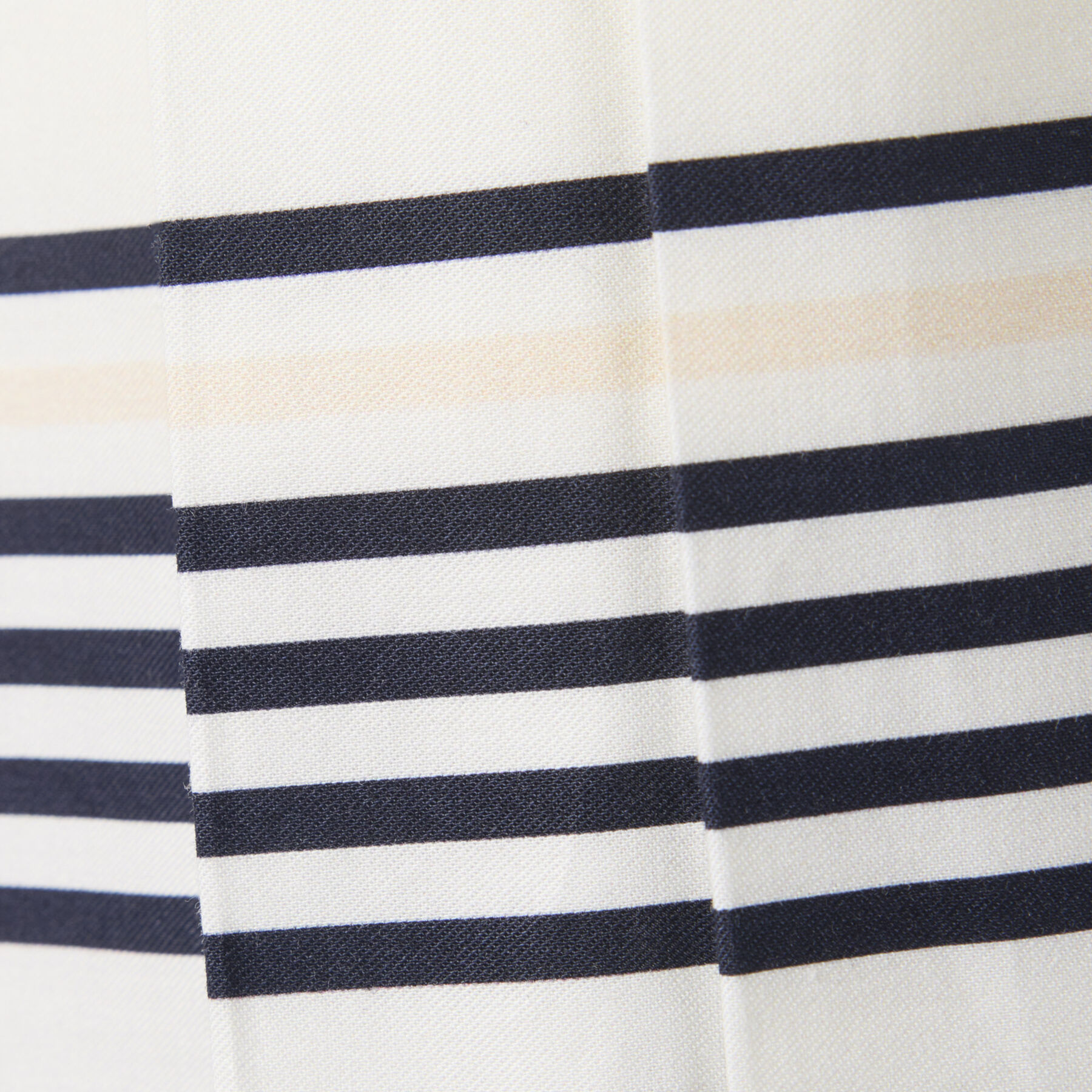 Men's Lacoste Slim Fit Cotton Shirt - JF8234-00-YXK