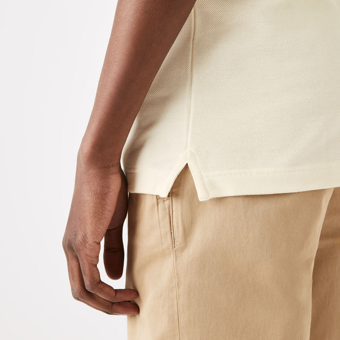 قميص بولو بيكيه بقصة ضيقة L.12.12 قميص بولو بيكيه بقصة ضيقة L.12.12