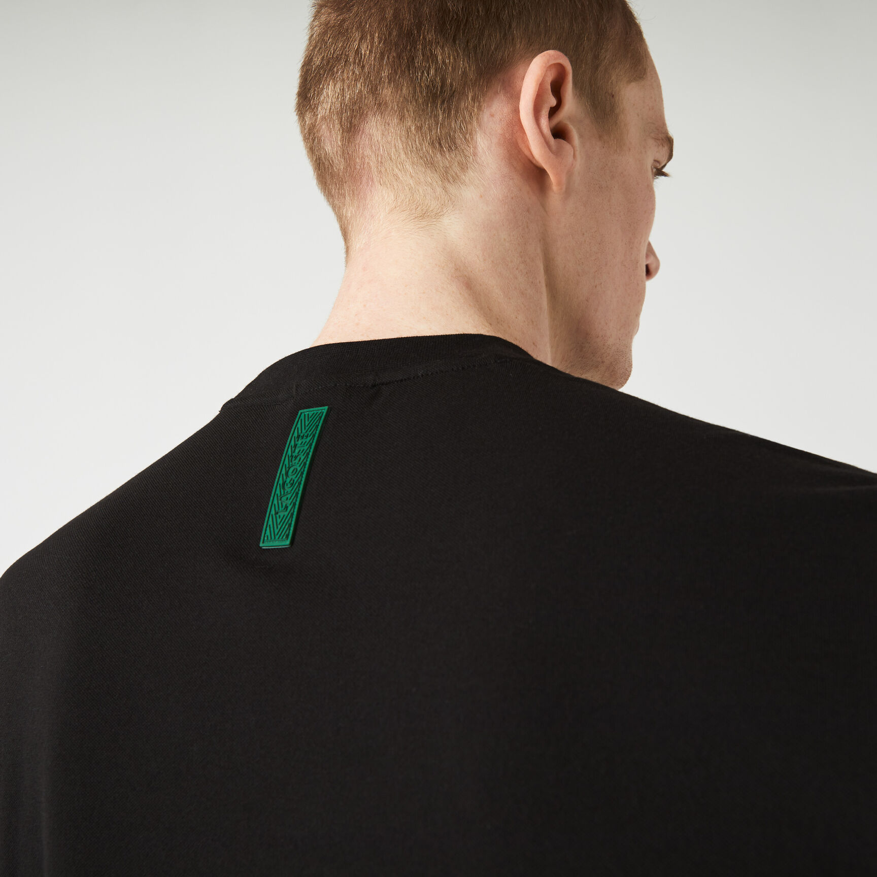 تيشيرت مزيج قطن بيكيه بفتحة رقبة مستديرة للرجال تيشيرت مزيج قطن بيكيه بفتحة رقبة مستديرة للرجال