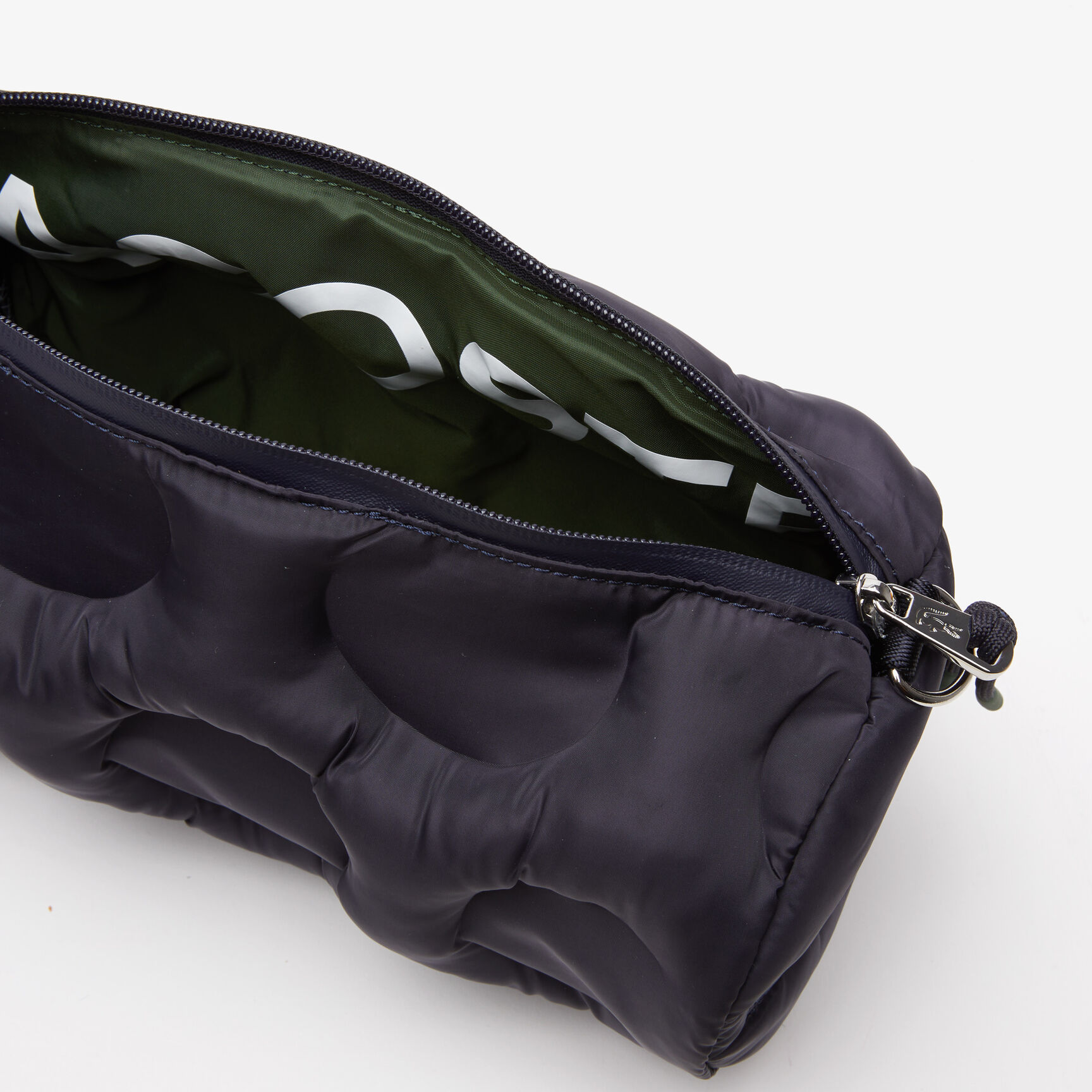 حقيبة رياضية لاكوست مبطنة بكرة جولف للنساء حقيبة رياضية لاكوست مبطنة بكرة جولف للنساء