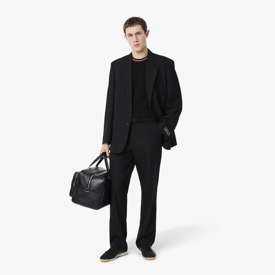 تي شيرت مخطط كلاسيكي بقصّة كلاسيكية Classic Fit Stripe Detail Knit T-Shirt - AH9301-00-DVI