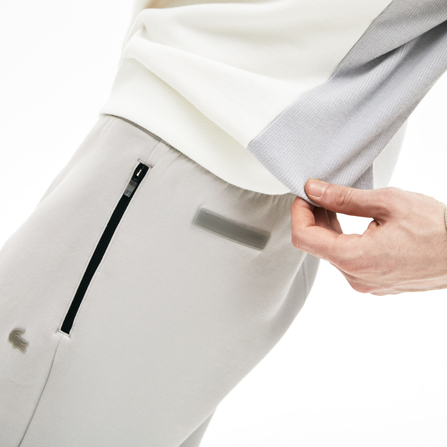 سروال قصير برمودا من القطن المرن للرجال من مجموعة Lacoste Motion