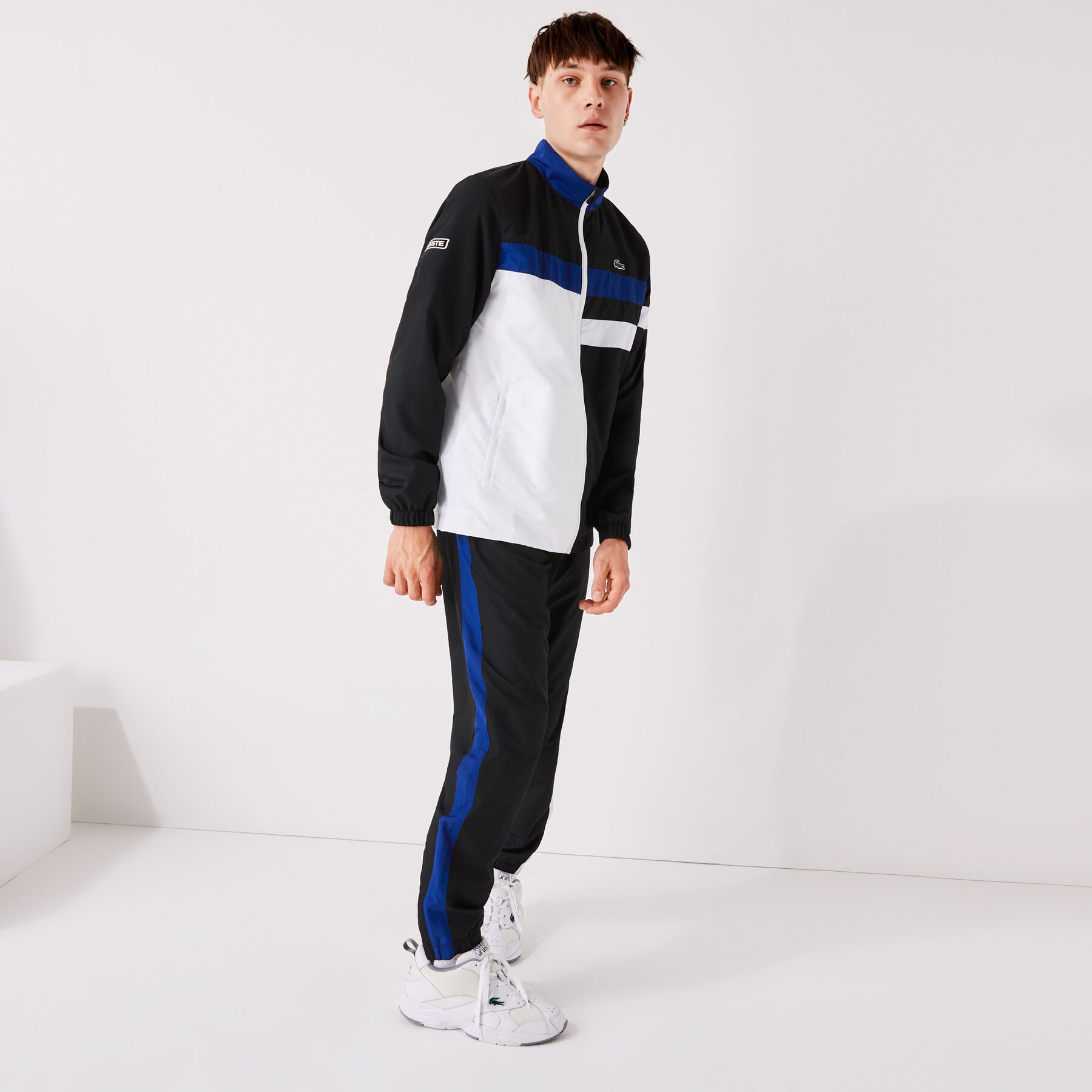 لاكوست بذلة رياضية خفيفة الوزن مع كتل لونية من مجموعة lacoste sport للرجال