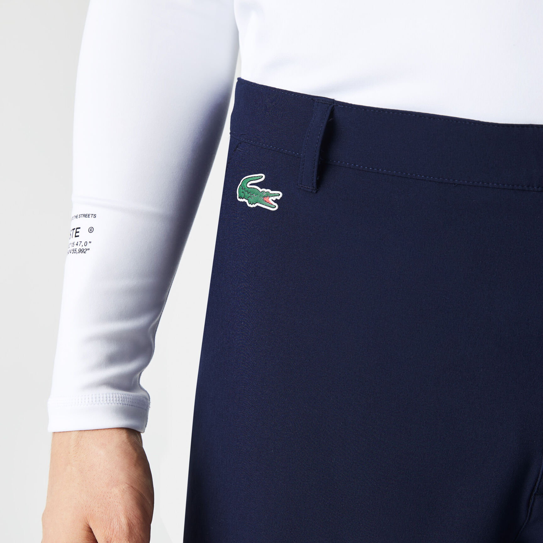 شورت برمودا غولف نسيج مطاطي خفيف للرجال مجموعة Lacoste SPORT شورت برمودا غولف نسيج مطاطي خفيف للرجال مجموعة Lacoste SPORT