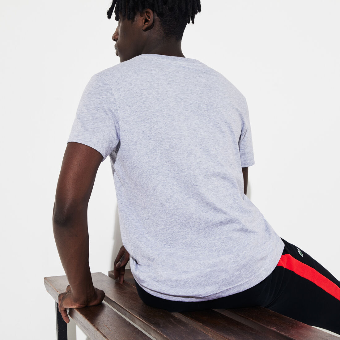 قميص تي-شيرت للرجال بطبعة ثلاثية الأبعاد من مجموعة Lacoste SPORT قميص تي-شيرت للرجال بطبعة ثلاثية الأبعاد من مجموعة Lacoste SPORT