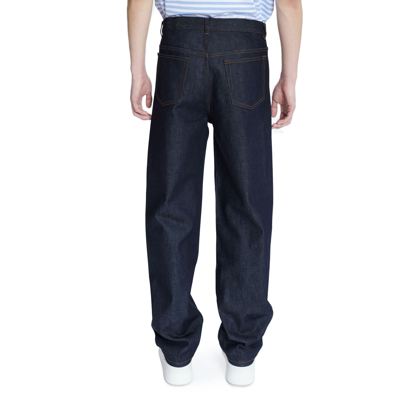 بنطال جينز بخصر منخفض للجنسين مجموعة Lacoste x A.P.C. بنطال جينز بخصر منخفض للجنسين مجموعة Lacoste x A.P.C.