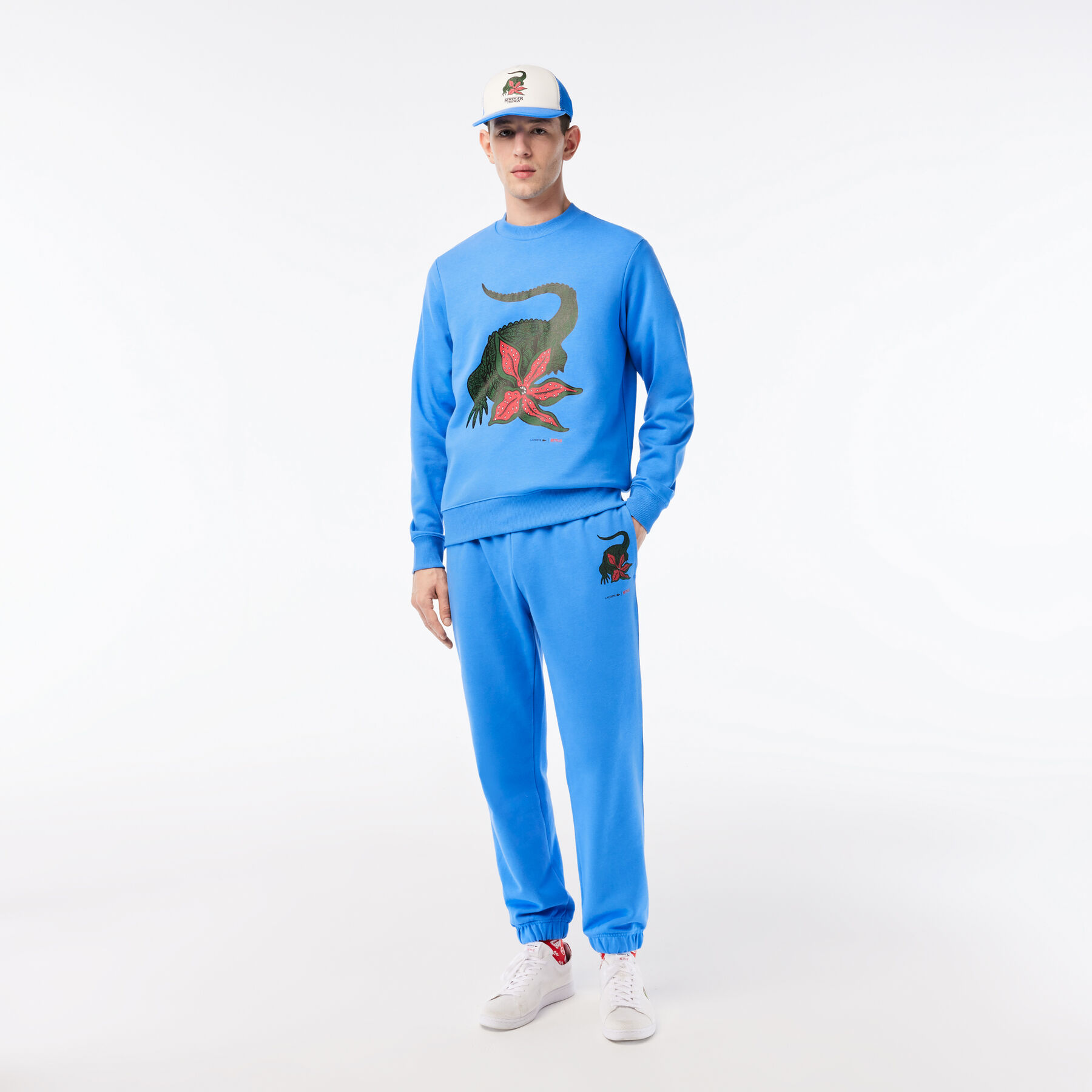 بنطال رياضي بطبعة تمساح للرجال مجموعة Lacoste x Netflix لاكوست بنطال رياضي بطبعة تمساح للرجال مجموعة lacoste x netflix