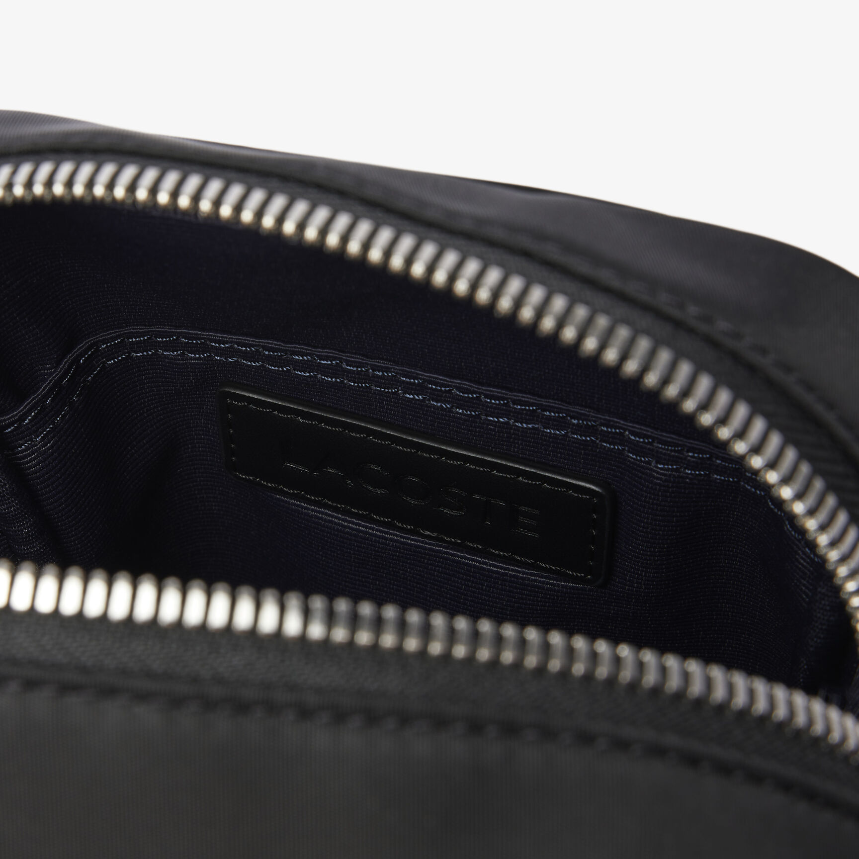 حقيبة لاكوست كلاسيكس العمودية Lacoste Classics Vertical Satchel - NH5073IX-000