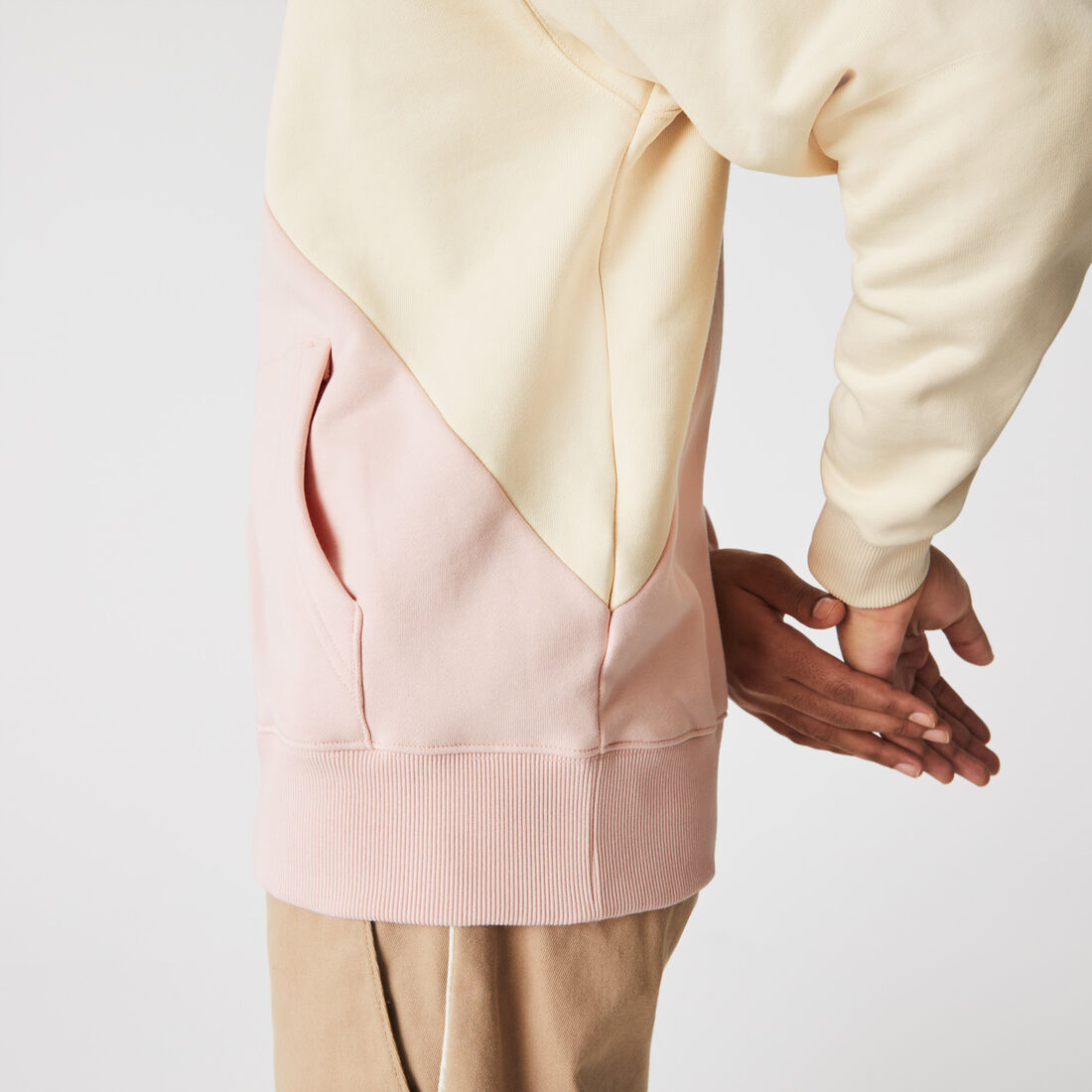 سويت شيرت صوف مزدوج اللون بغطاء رأس وقصة فضفاضة للجنسين مجموعة Lacoste LIVE سويت شيرت صوف مزدوج اللون بغطاء رأس وقصة فضفاضة للجنسين مجموعة Lacoste LIVE