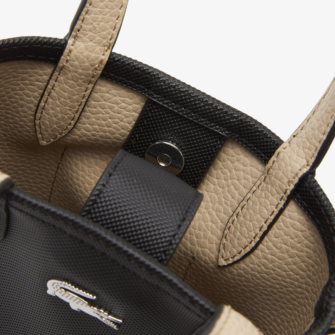 حقيبة كتف بيتي بيكيه المميز للماركة بوجهين للنساء مجموعة Anna Women's Anna Signature Petit Pique Reversible Shoulder Bag - NF3866AA-A91