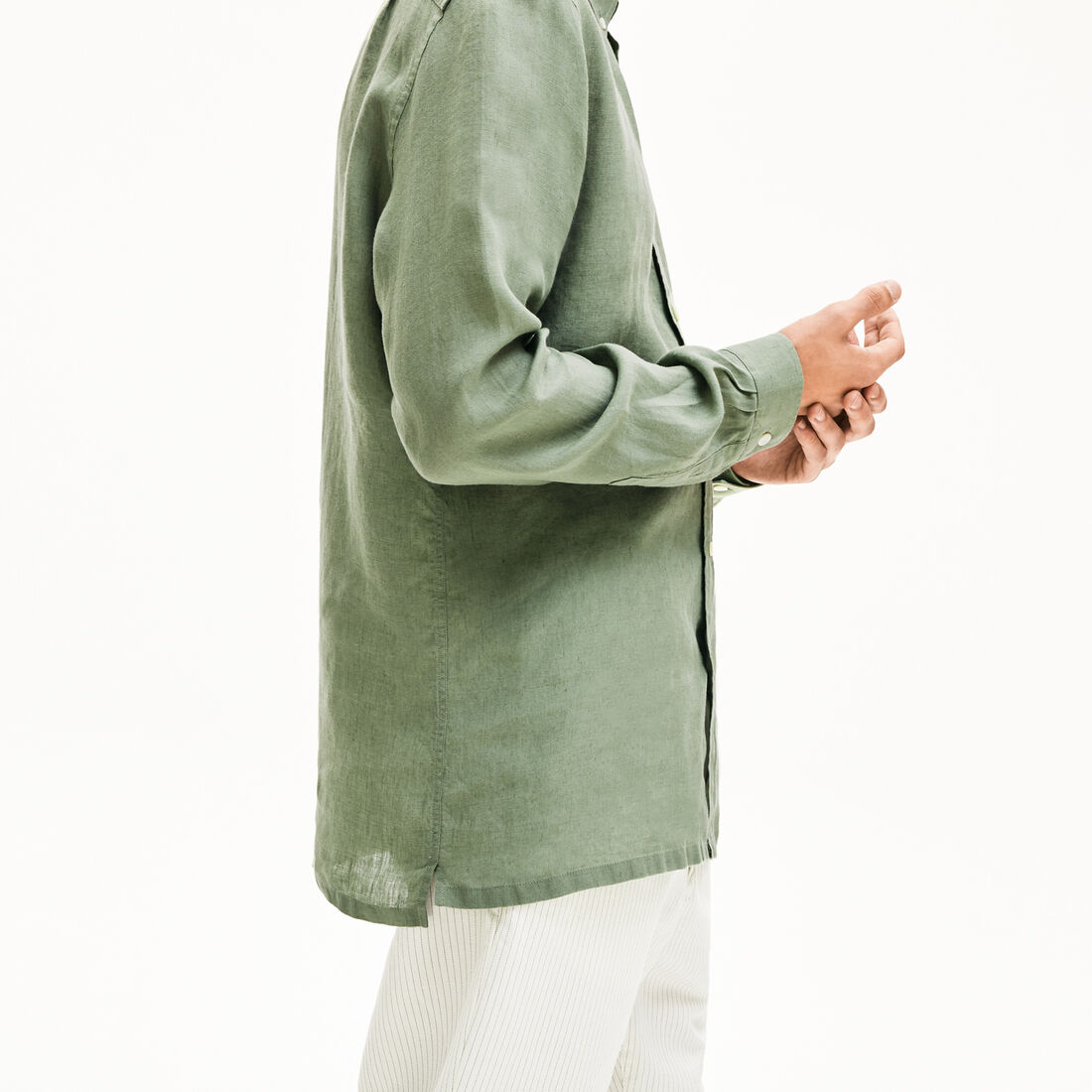 قميص كتان بقصة عادية للرجال قميص كتان بقصة عادية للرجال