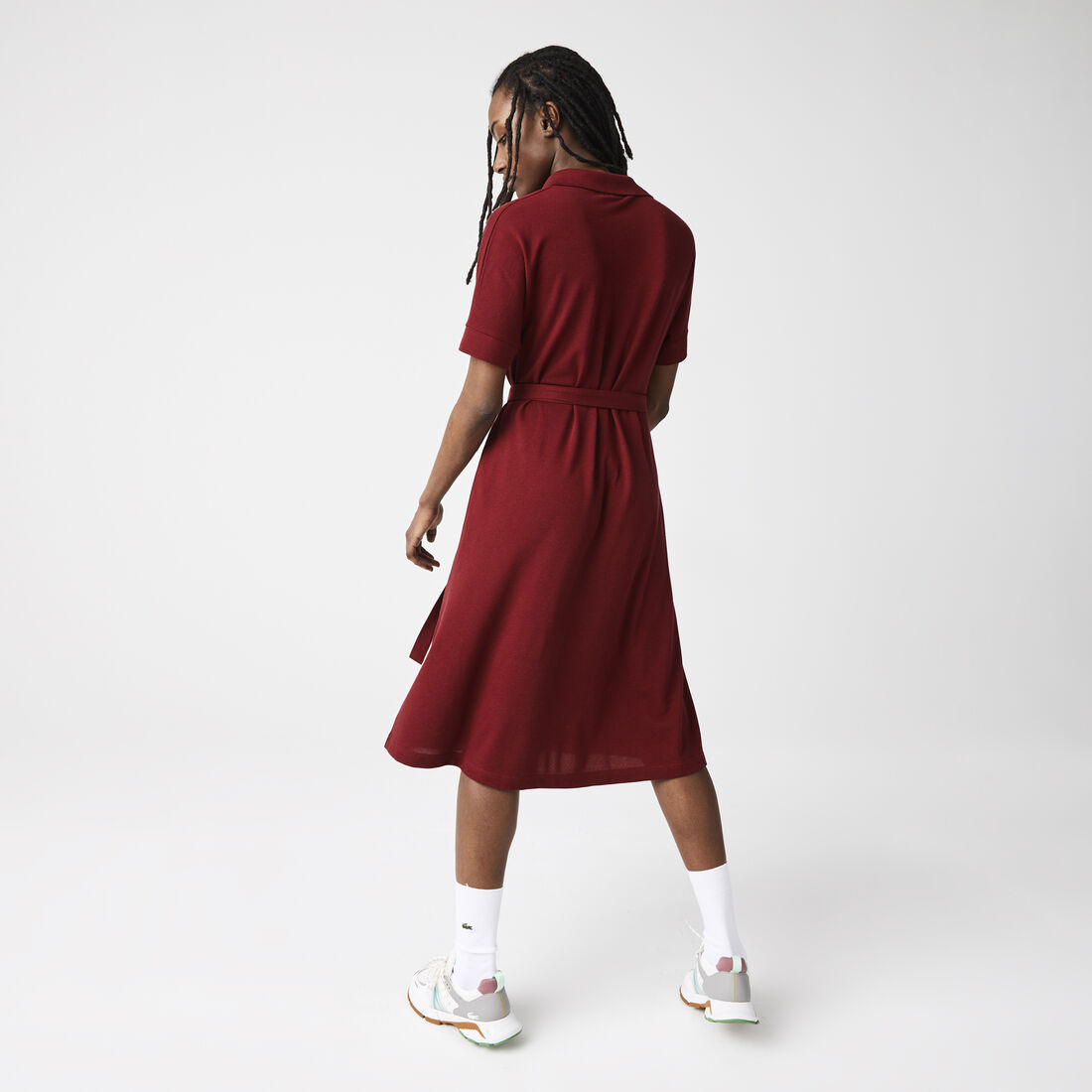 فستان بولو بيكيه بقصة واسعة وفتحة رقبة حرف V للنساء فستان بولو بيكيه بقصة واسعة وفتحة رقبة حرف V للنساء