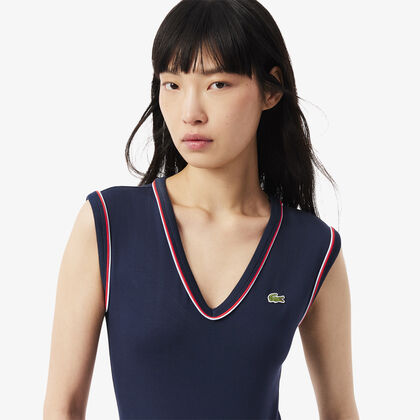 بدلة قطنية مفتوحة من الخلف بقصة ضيقة