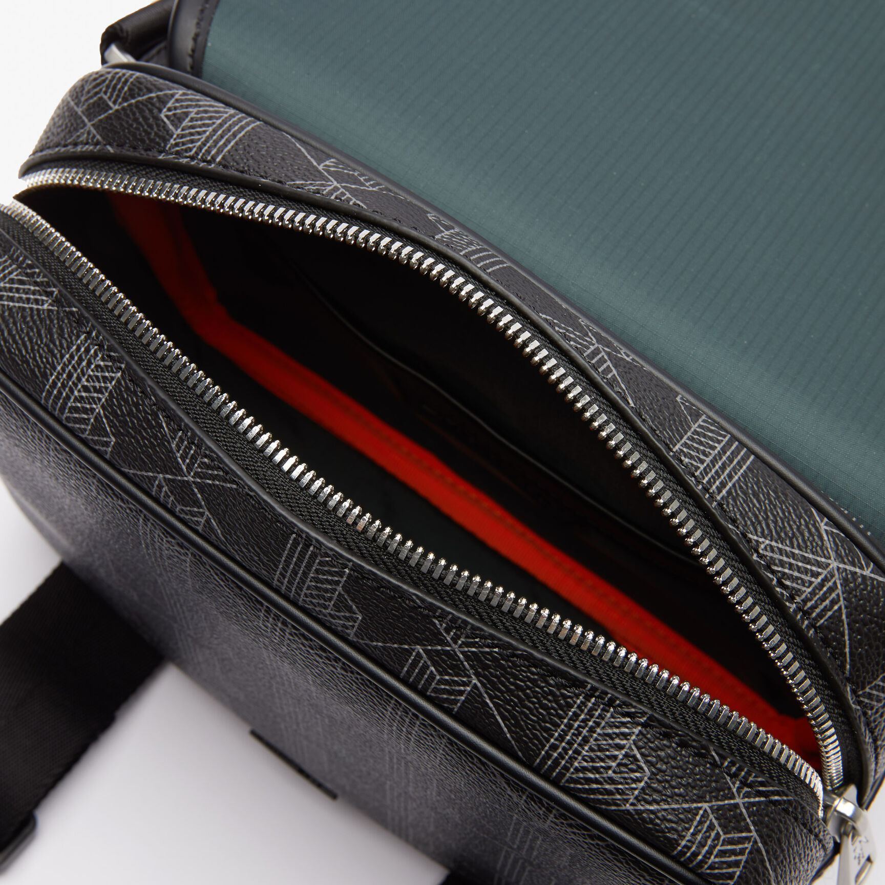 حقيبة مسنجر ذا بليند بمشبك قنب بشعار الماركة للرجال Men's The Blend Clipped Monogram Canvas Messenger Bag - NH3787LX-H45