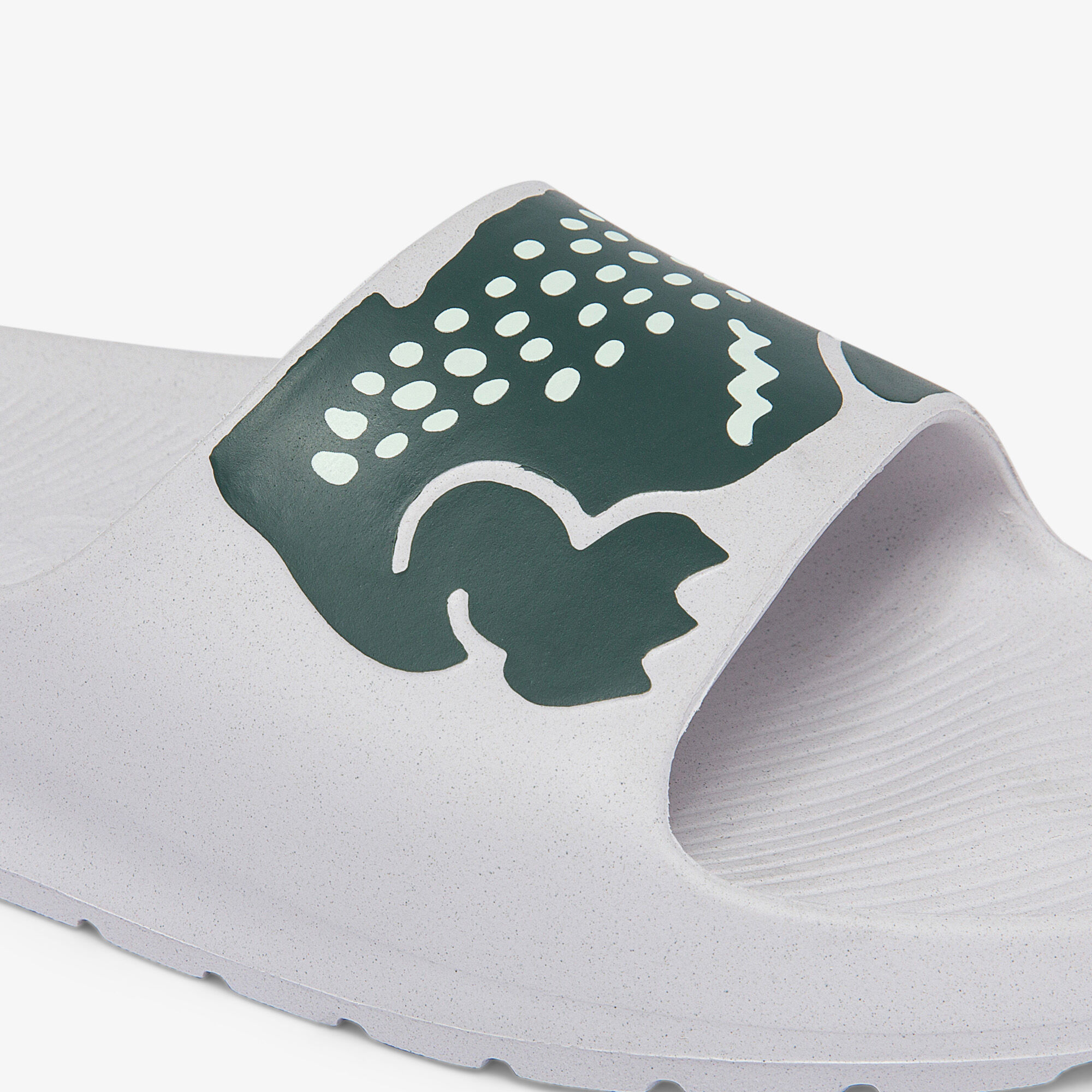 حذاء مفتوح بطبعة تمساح من خامات صناعية للنساء مجموعة Croco 2.0