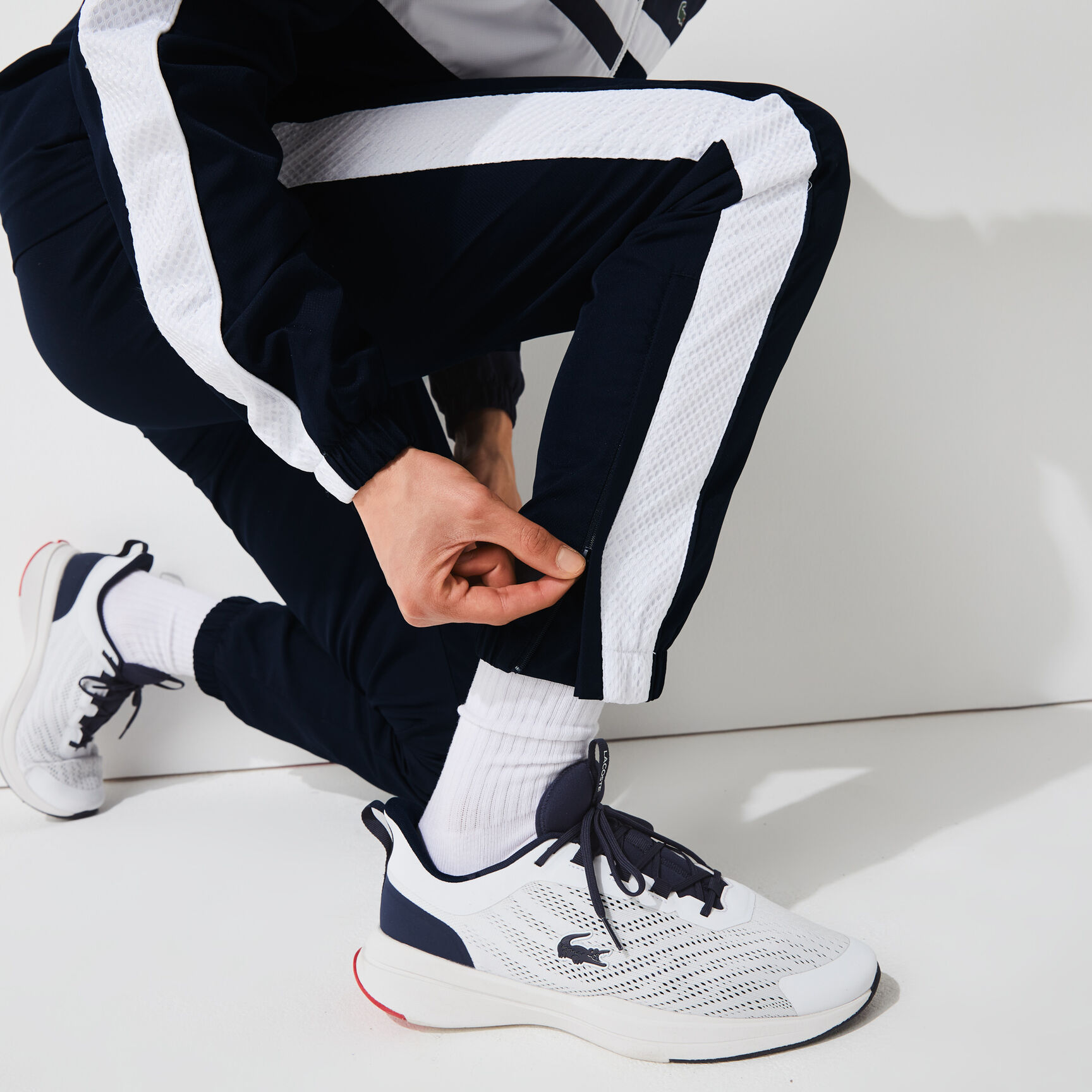 بذلة رياضية للتنس برقبة عالية مجموعة Lacoste SPORT للرجال بذلة رياضية للتنس برقبة عالية مجموعة Lacoste SPORT للرجال