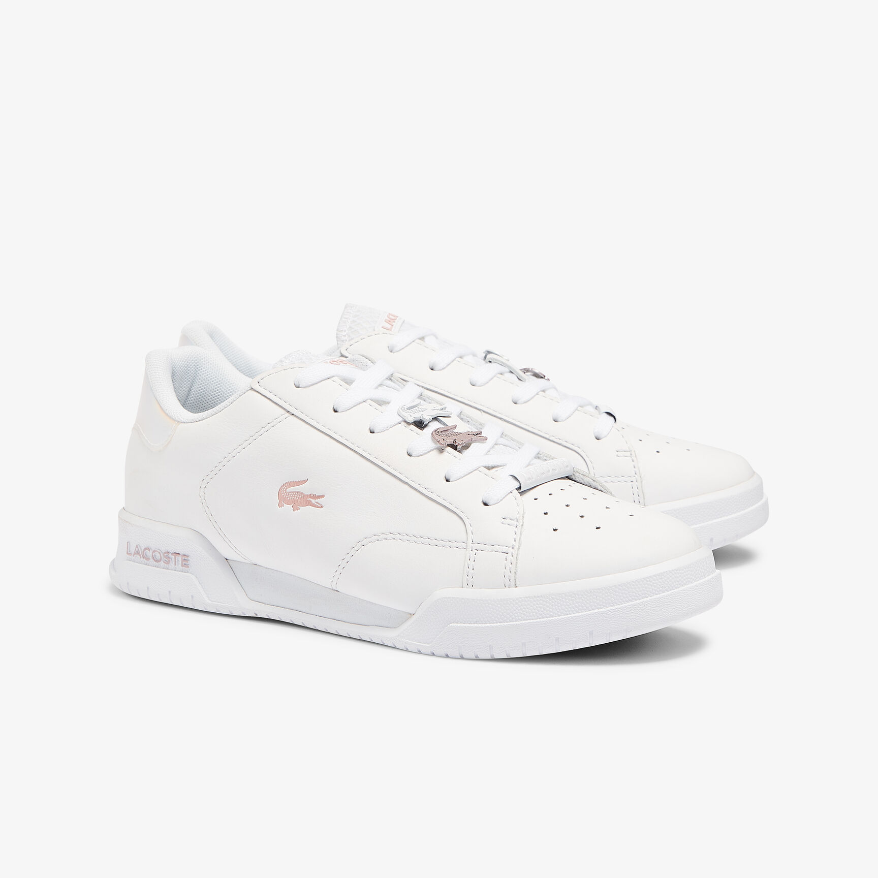 سنيكرز توين سيرف جلد مطرز للنساء سنيكرز توين سيرف جلد مطرز للنساء