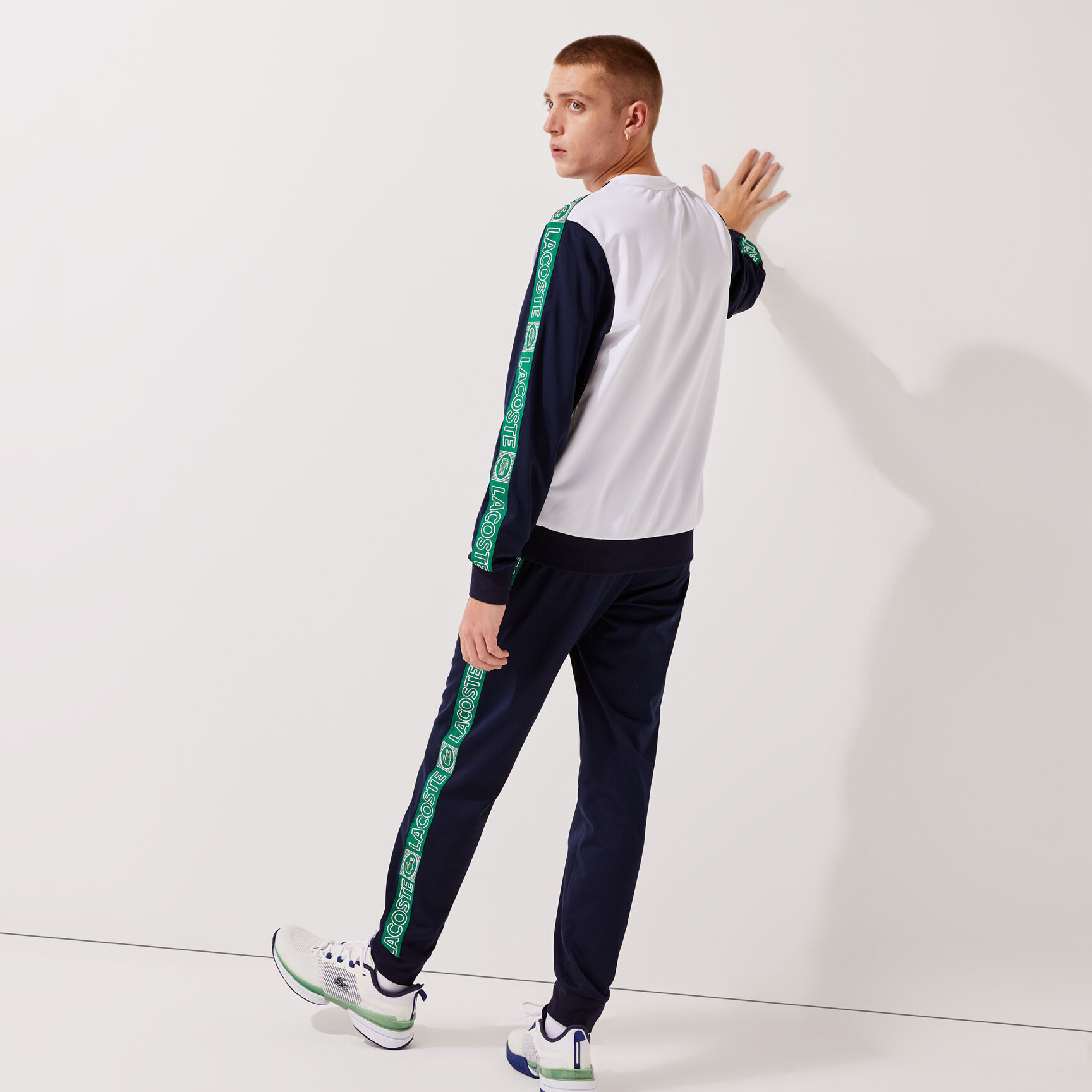 بنطال رياضي بأشرطة شعار الماركة للرجال مجموعة Lacoste SPORT بنطال رياضي بأشرطة شعار الماركة للرجال مجموعة Lacoste SPORT