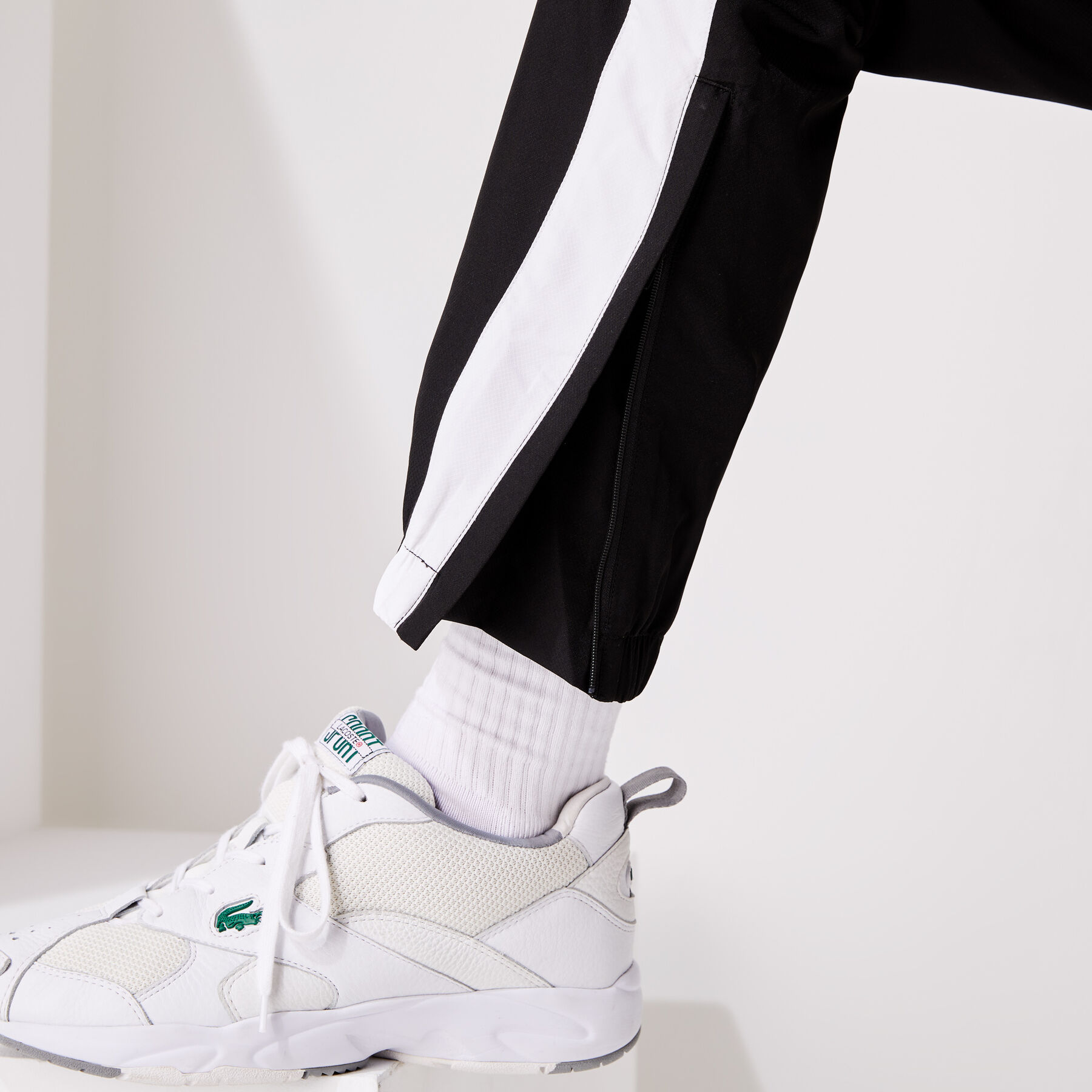 لاكوست بذلة رياضية خفيفة الوزن مع كتل لونية من مجموعة lacoste sport للرجال