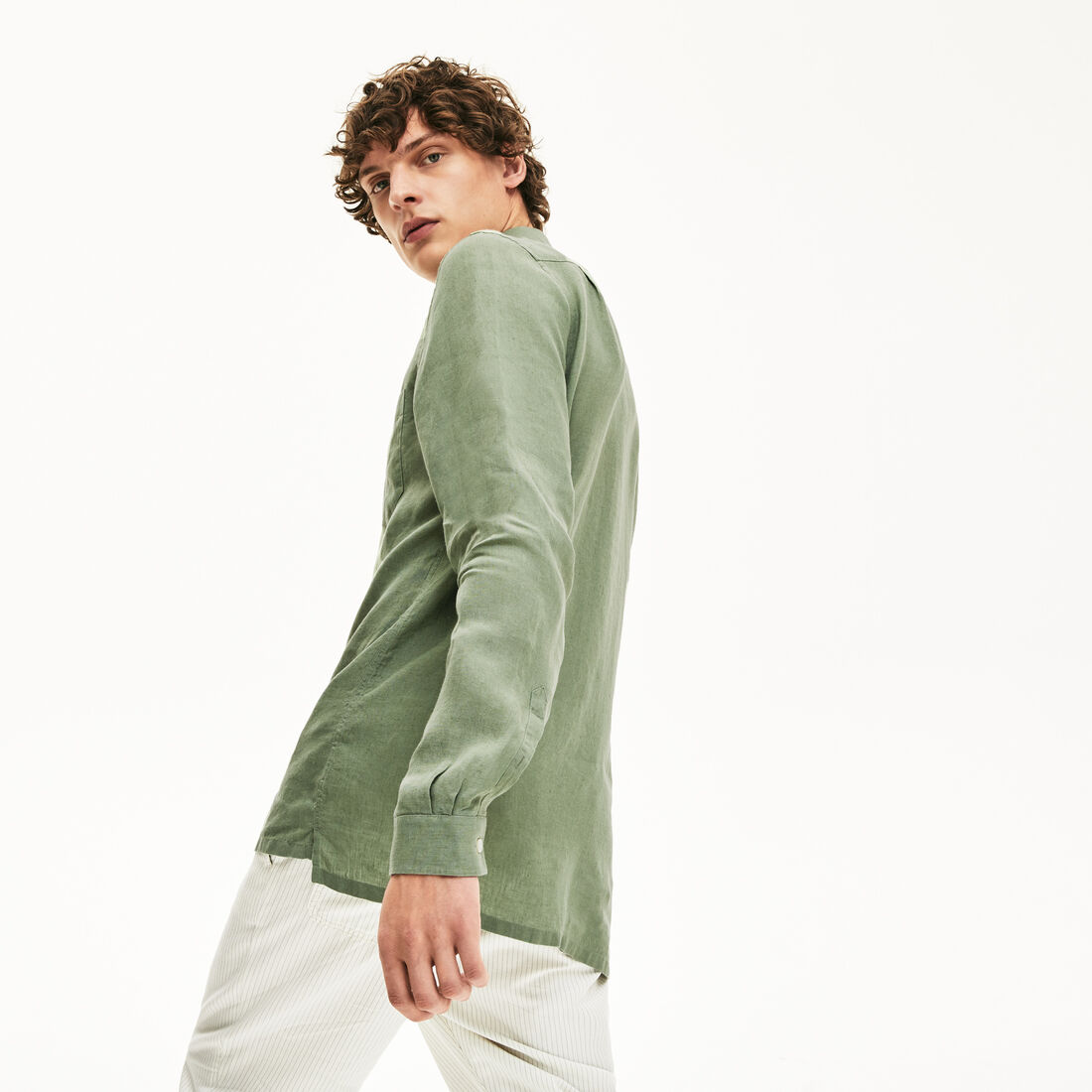 قميص كتان بقصة عادية للرجال قميص كتان بقصة عادية للرجال