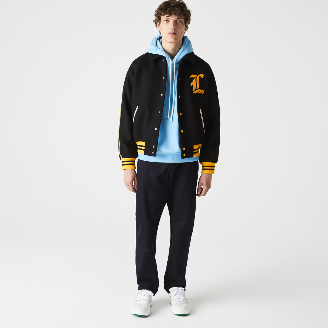 جاكيت من الصوف المخلوط بنمط تيدي من مجموعة Lacoste L!VE